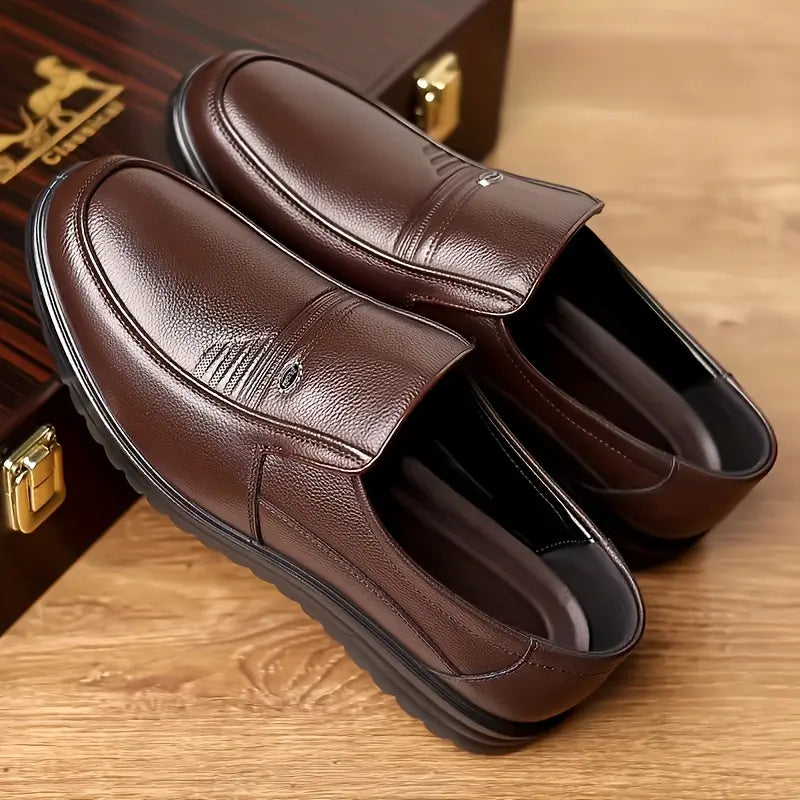 Chaussures mocassins en cuir de vachette souple et luxueux
